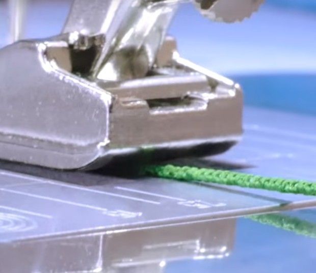 Лапка Bernina №11 для шитья толстыми нитями
