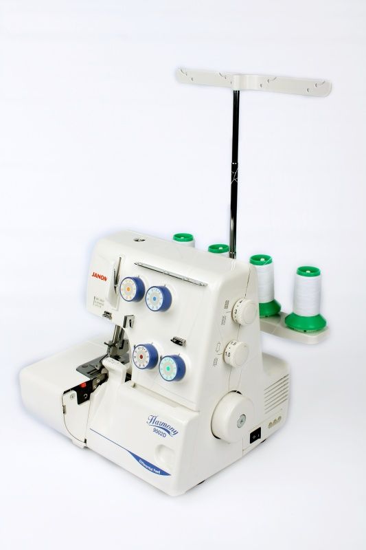 Оверлок Janome m9002d