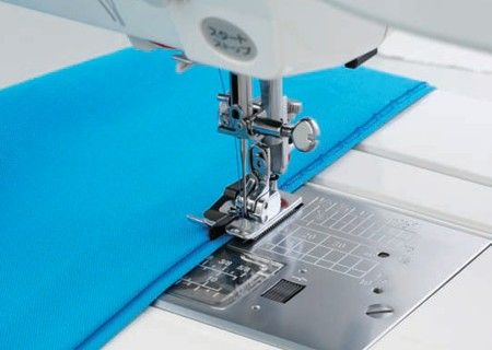 Лапка Janome для потайной строчки 825-817-009