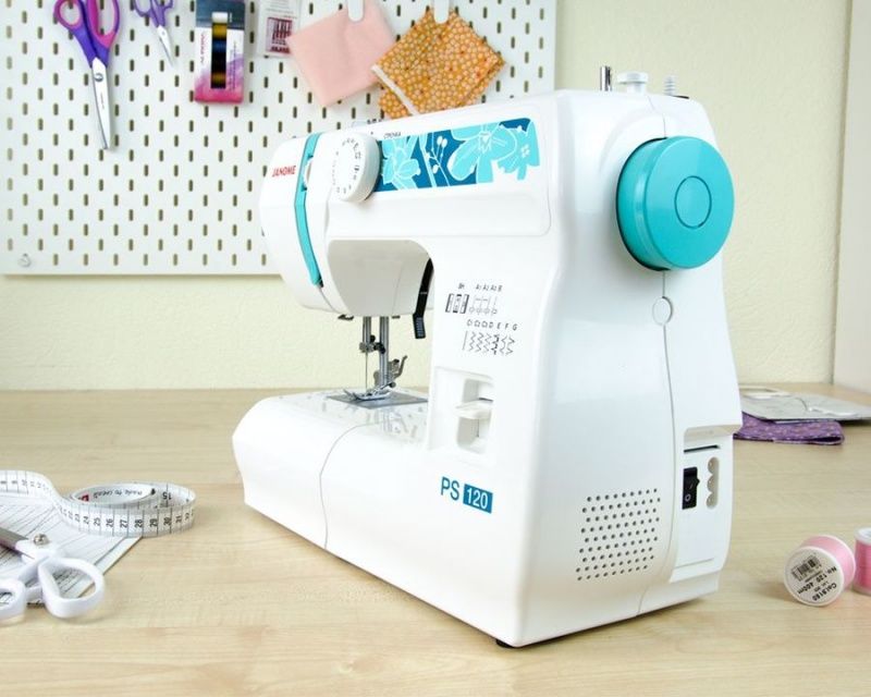 Швейная машина Janome PS 120