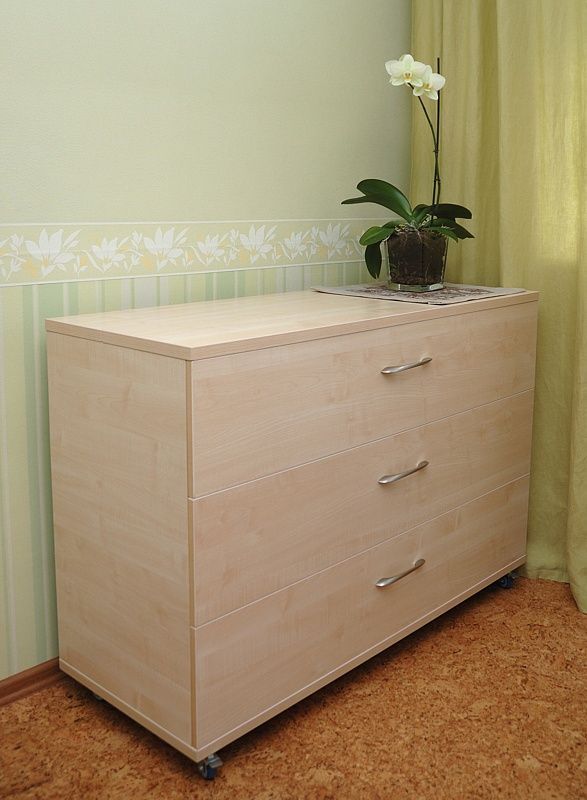 Стол-комод для вязальной машины