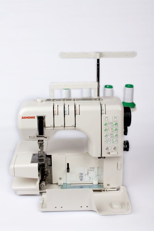 Распошивальная машина Janome Cover Pro 2 / II