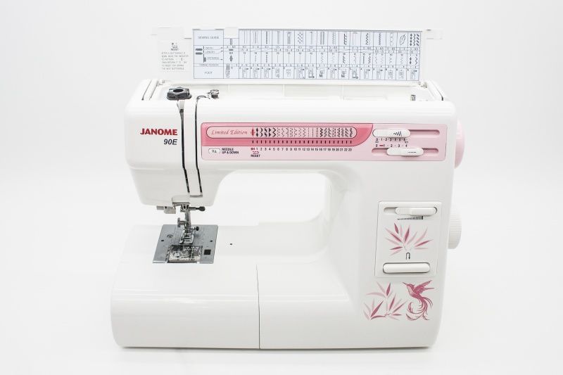 Швейная машина Janome 90e