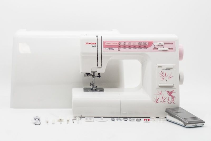 Швейная машина Janome 90e