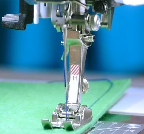 Лапка Bernina №11 для шитья толстыми нитями